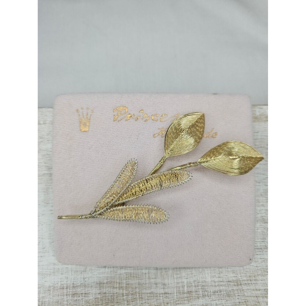 Vintage 70s Handcrafted Gold Tone Leaf Flower Brooch Princess Jewelry NOS NIP